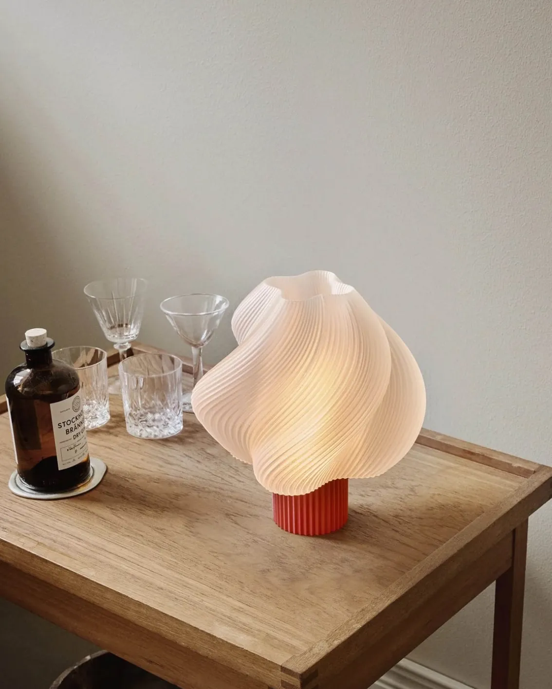 Crème Atelier Soft Serve Table Lamp Regular Rhubarb