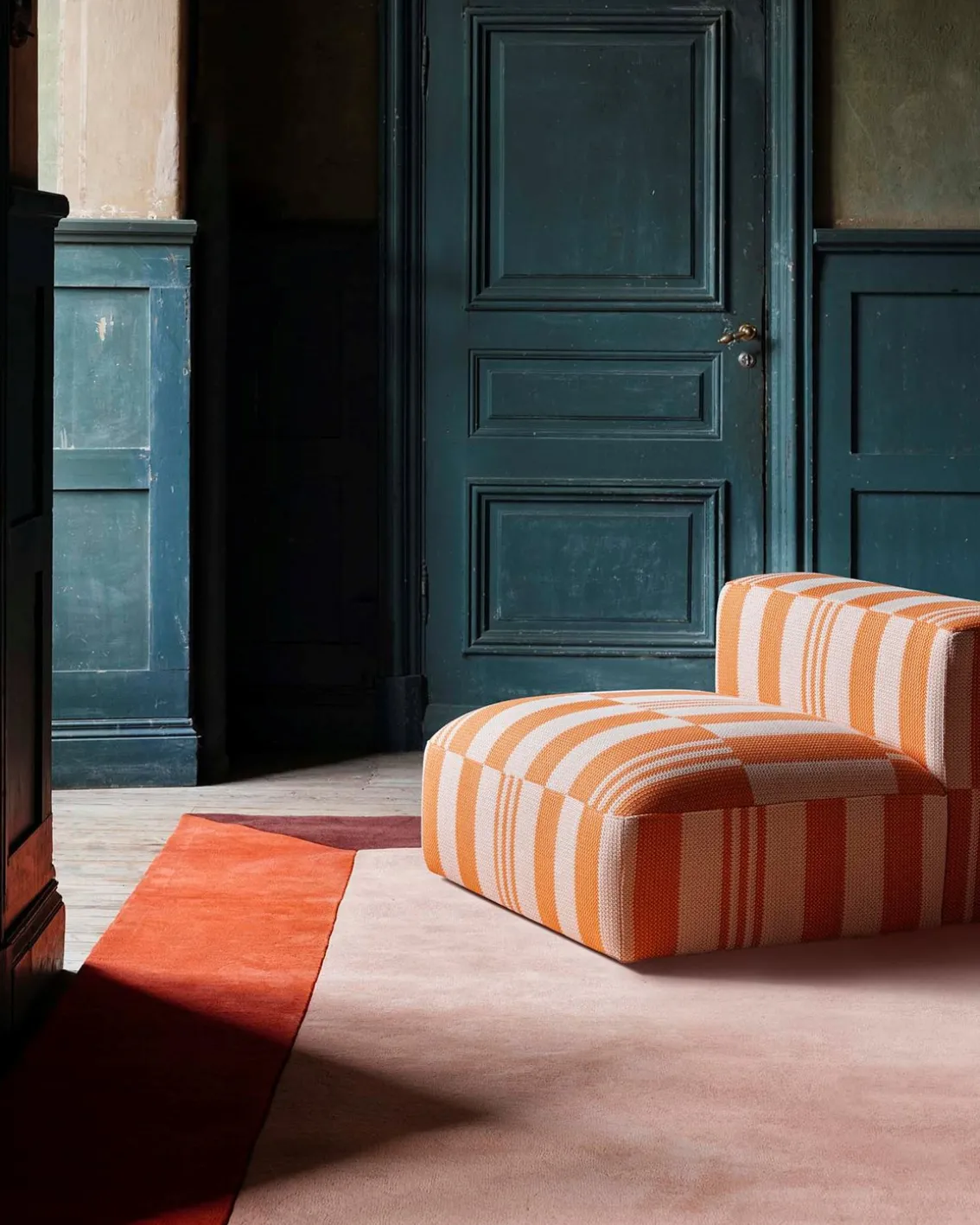 Layered Teklan Box Wool Rug Corals