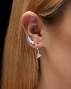 Maria Nilsdotter Tiny Claw Pearl Earring Silver