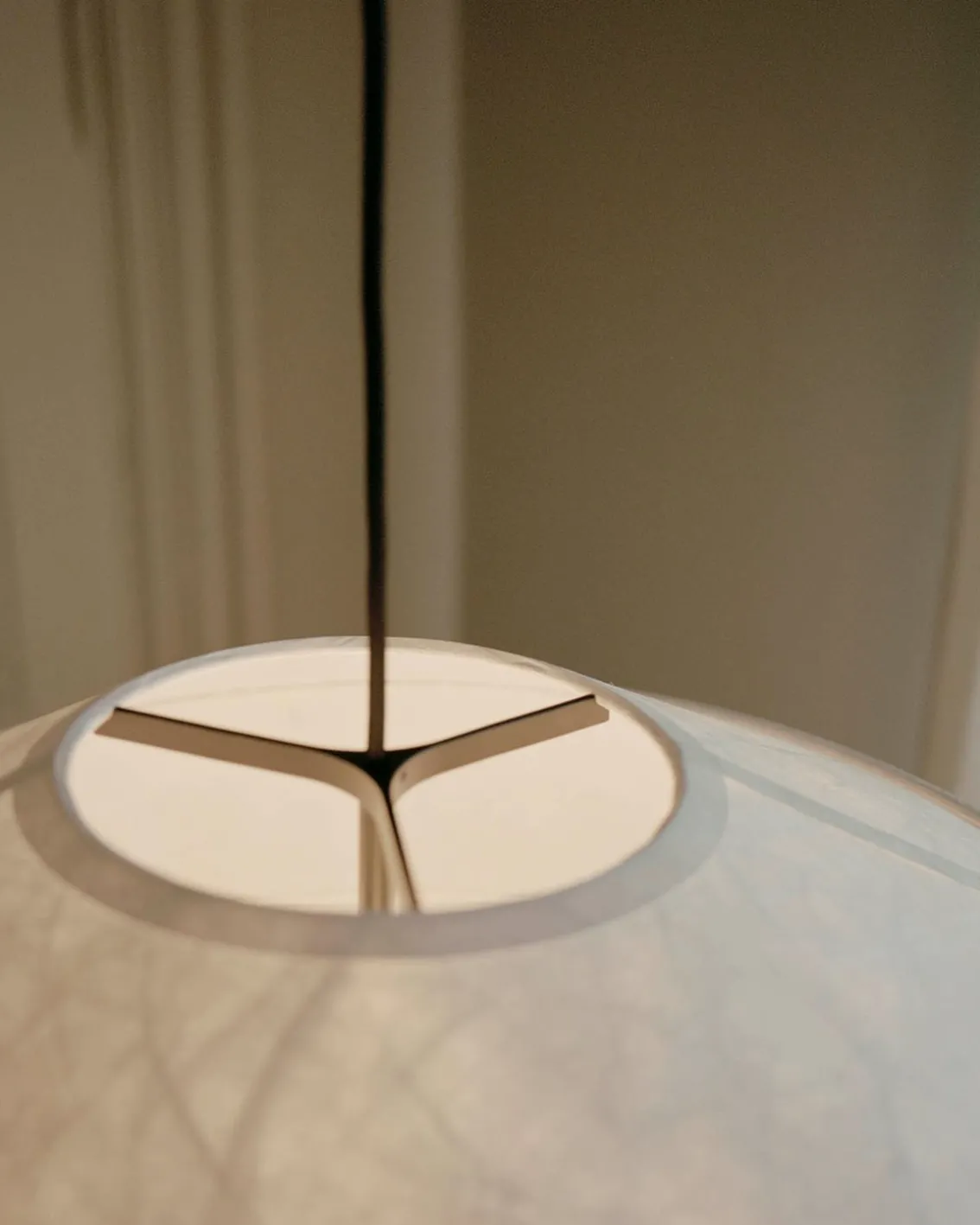 New Works Kite Pendant Ø55 White