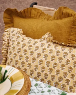 Pick a Poppy Clover Cushion Cover 50X50 Dark Ochre