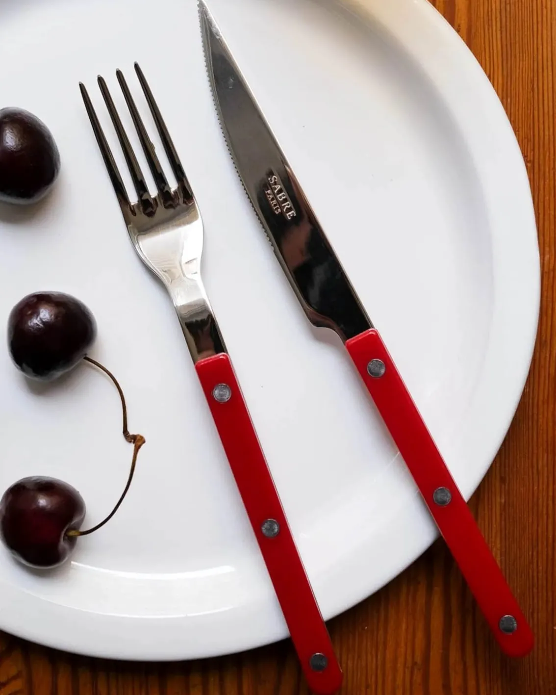 Sabre Paris Bistro Dinner Fork Burgundy