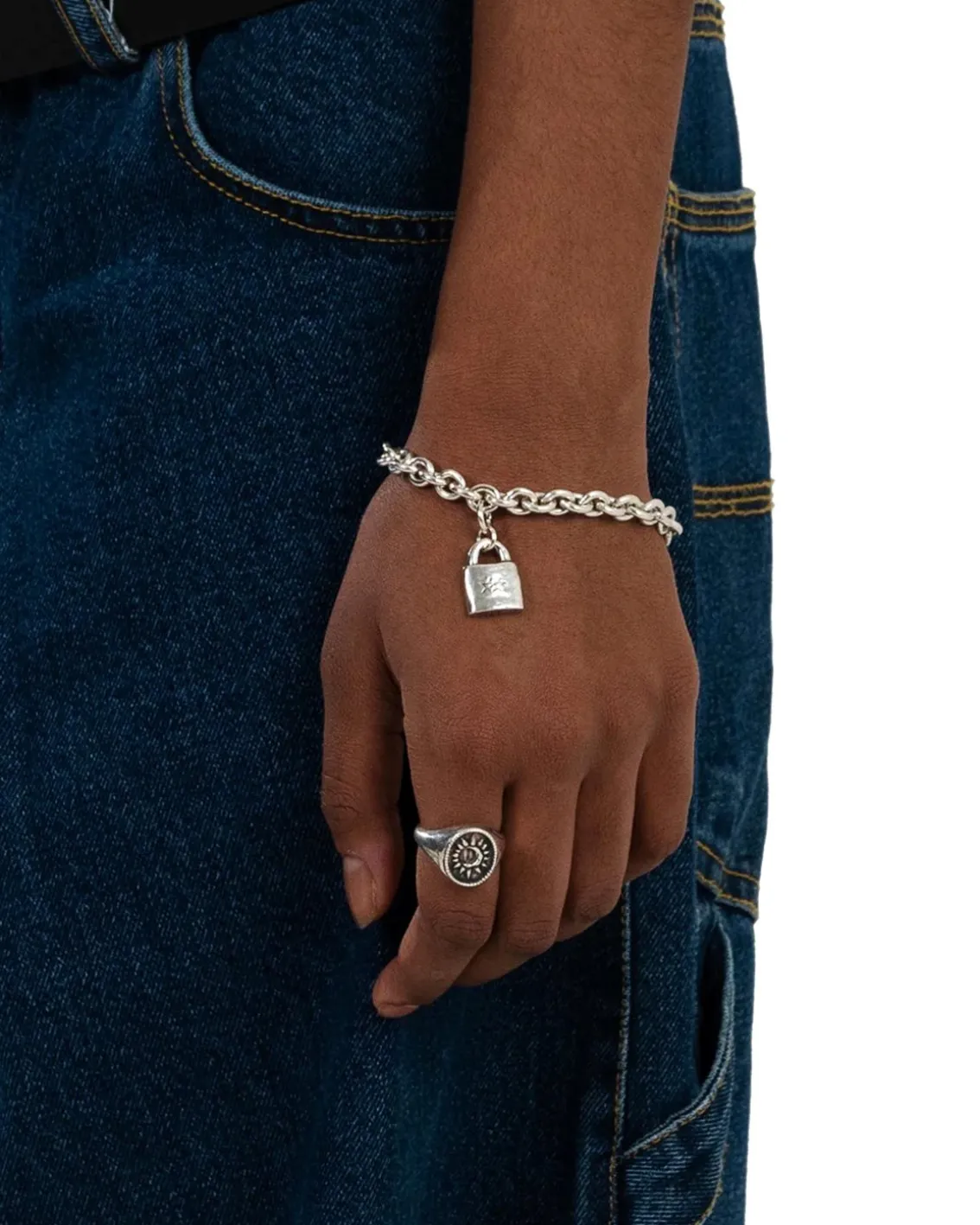 TwoJeys Closed Bracelet Silver