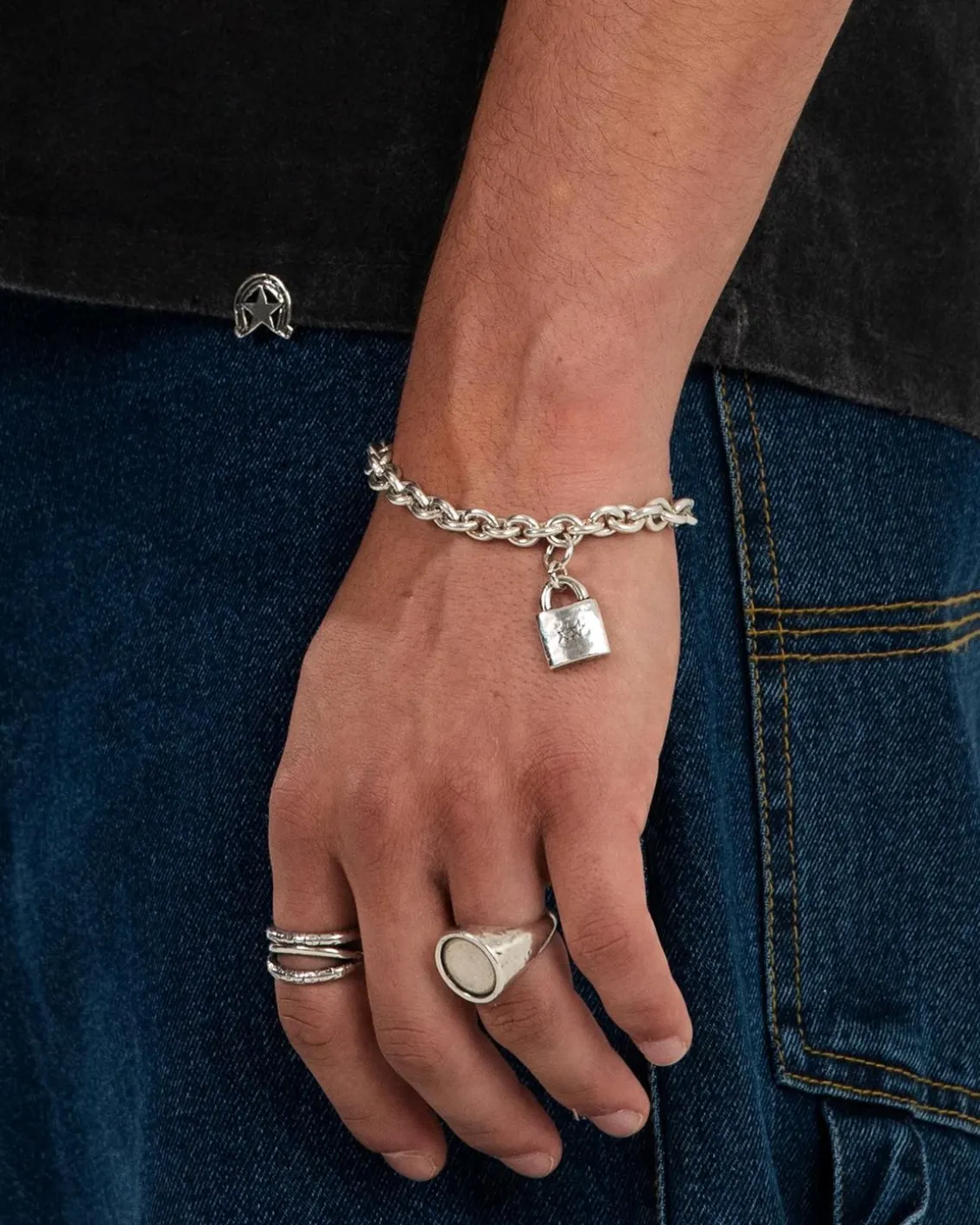 TwoJeys Closed Bracelet Silver