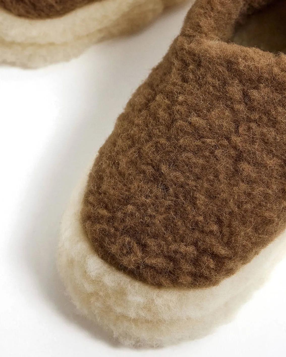 Yoko Wool Siberian Slippers Brown